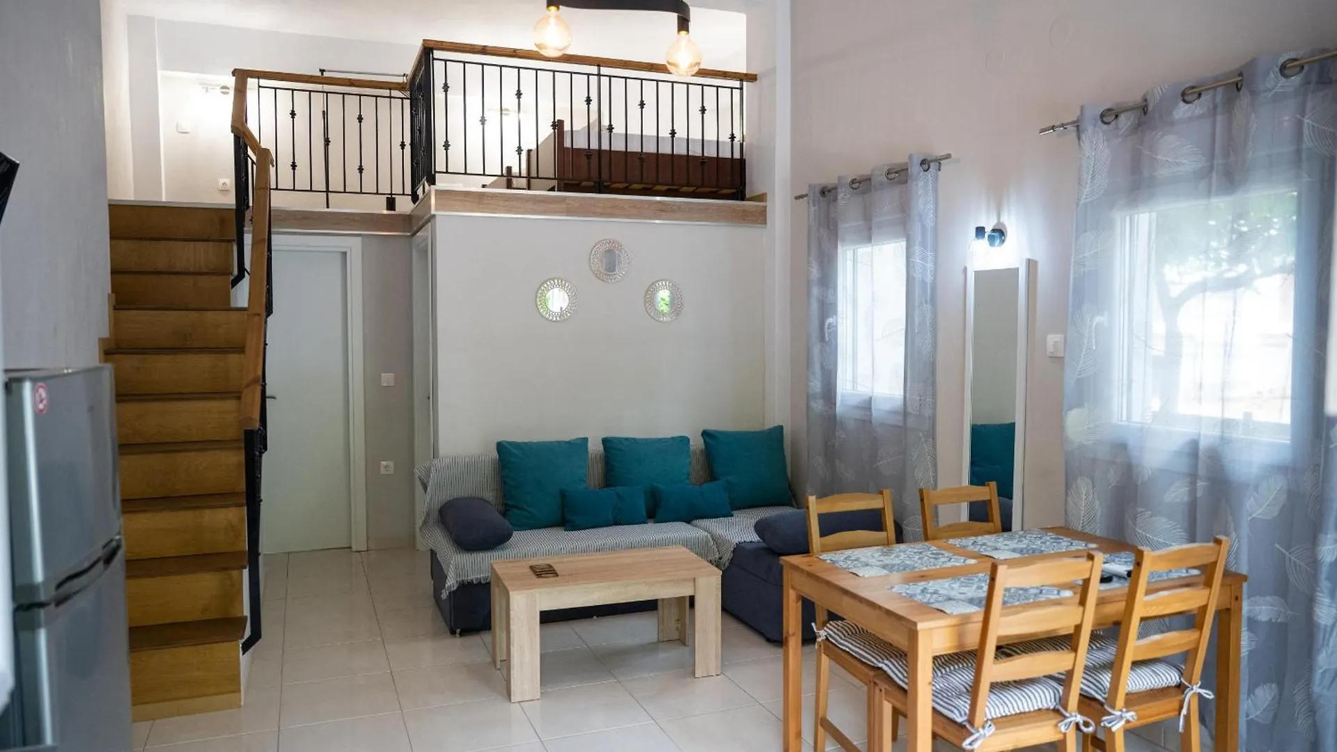 Filippou Luxury Apartments Flogita
